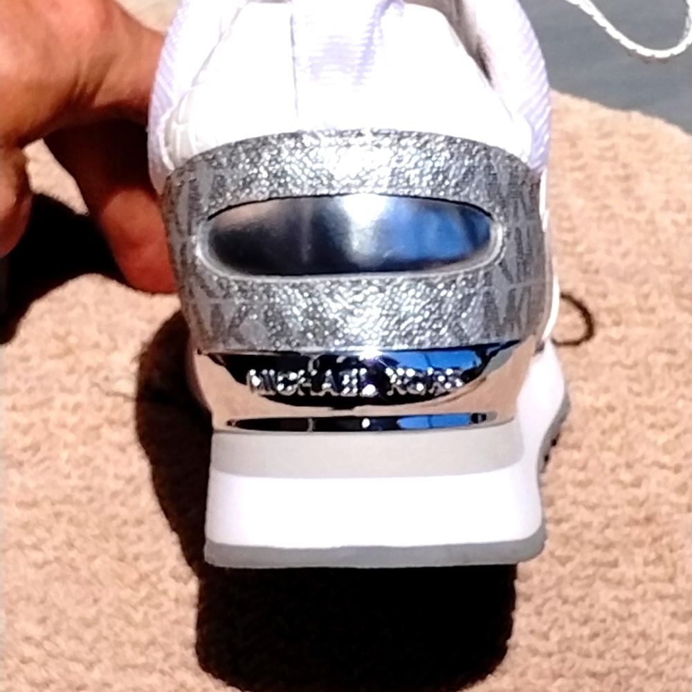 Michael kors size 9 and 1/2